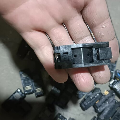 老化测试座TO-252-3L镀金 翻盖老化座间距2.3MM