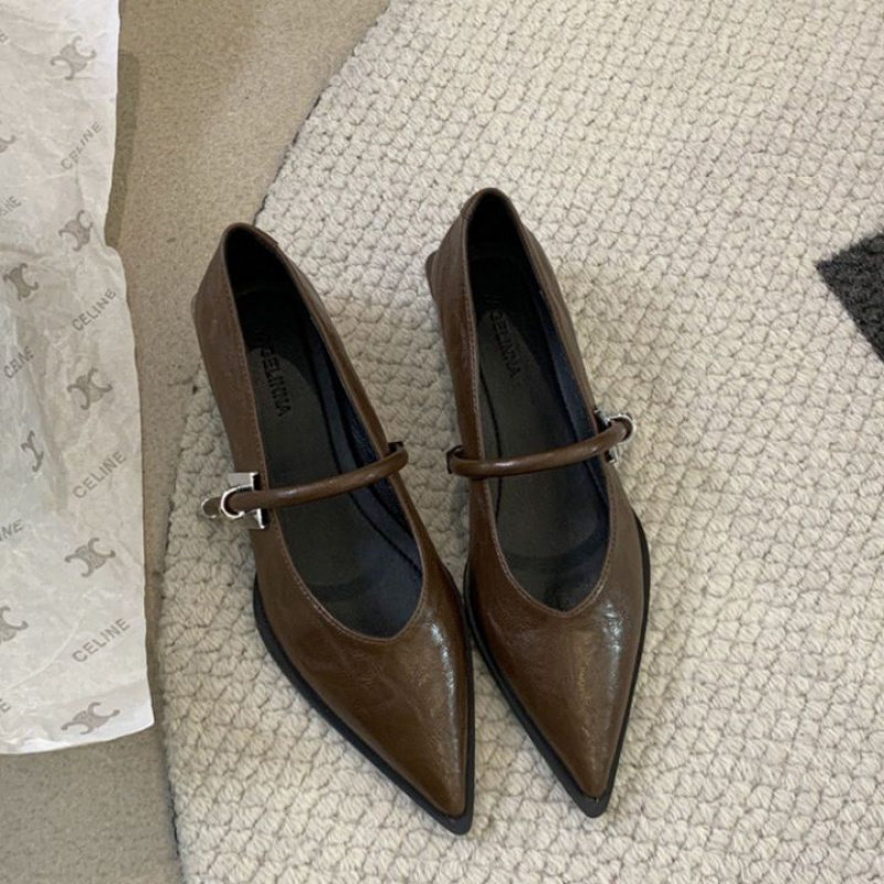 2025年夏季新款尖头粗跟低跟单鞋女韩版一字扣软皮通勤玛丽珍鞋女