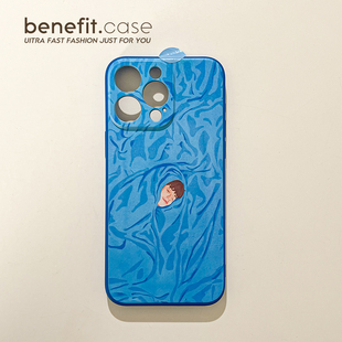 benefit蓝色插画慵懒睡觉男孩17适用于iphone16promax苹果15PRO手机壳13新款 14套12创意11全包xsmax硅胶xr防