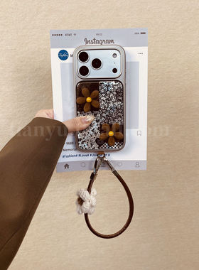 恬妤 复古文艺拼接黑色花朵适用于苹果17proamx手机壳iphone16pro文艺15pro斜挎带挂绳13电镀17小众14可手拎