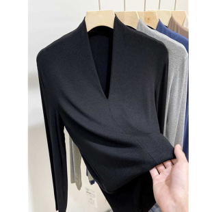 女胖妹妹大版 内搭打底衫 遮肉上衣 300斤设计感小众大v领长袖 特大码