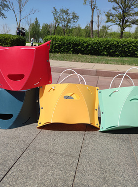 Card folding stool, hand-held basket folding stool, portable