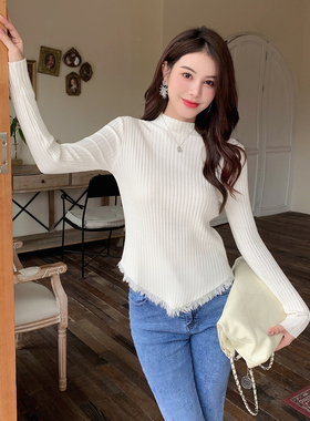 遮肉神器 显瘦纸片人坑条半高领白色毛衣女不规则流苏针织衫上衣