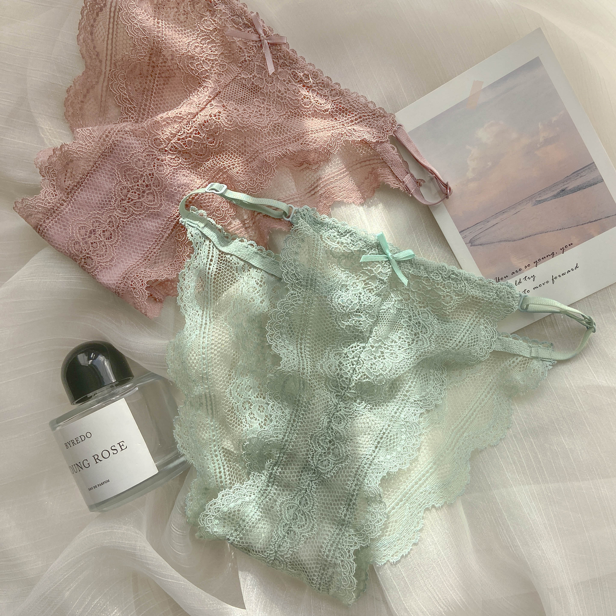 梦境般的清新性感绿色蕾丝内裤女