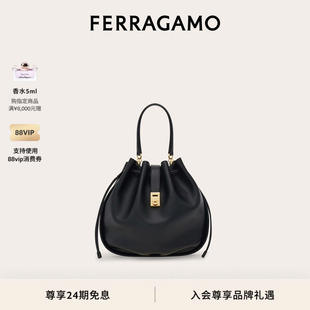 FERRAGAMO菲拉格慕女士Hug扣饰水桶包 24期免息