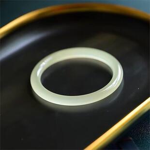 2026新款天然和田玉青白玉手镯女款圆条简约复古手环玉石美人镯子