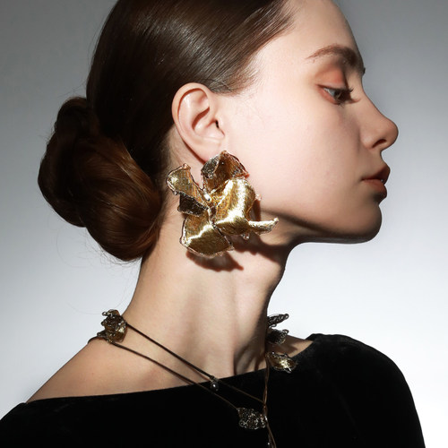 【2026春新品】ATRIAL SENSING黑金高级大礼花耳环原创夸张耳钉