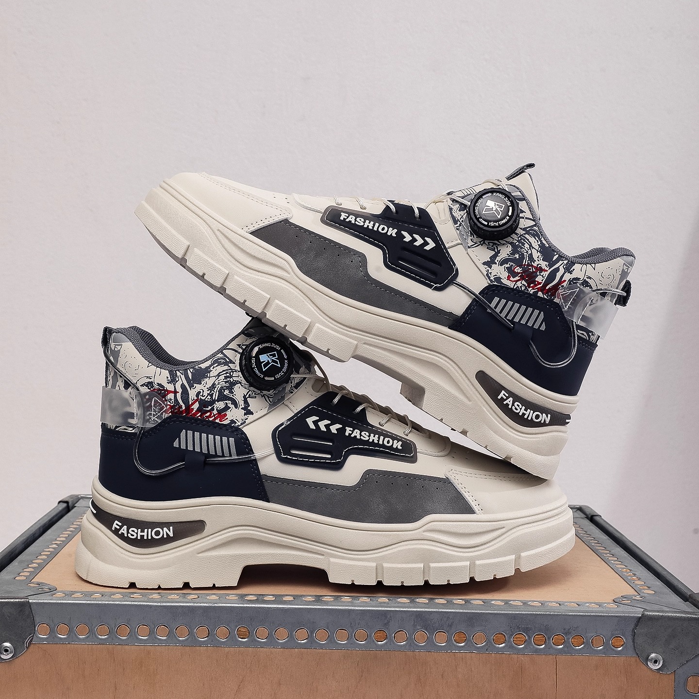 2025新款秋季高帮鞋男款厚底板鞋百搭潮流旋转扣潮鞋运动休闲男鞋