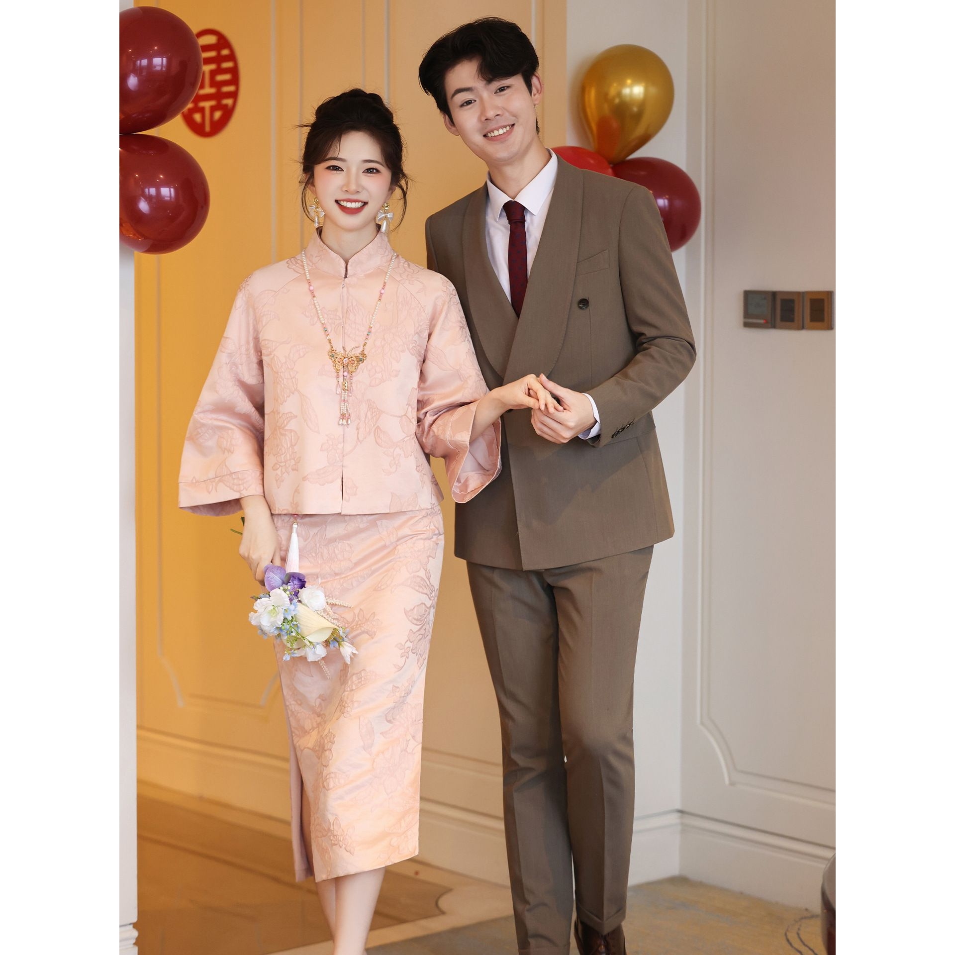 粉色订婚旗袍2025新款新娘订婚礼服新中式敬酒服套装回门宴气质显