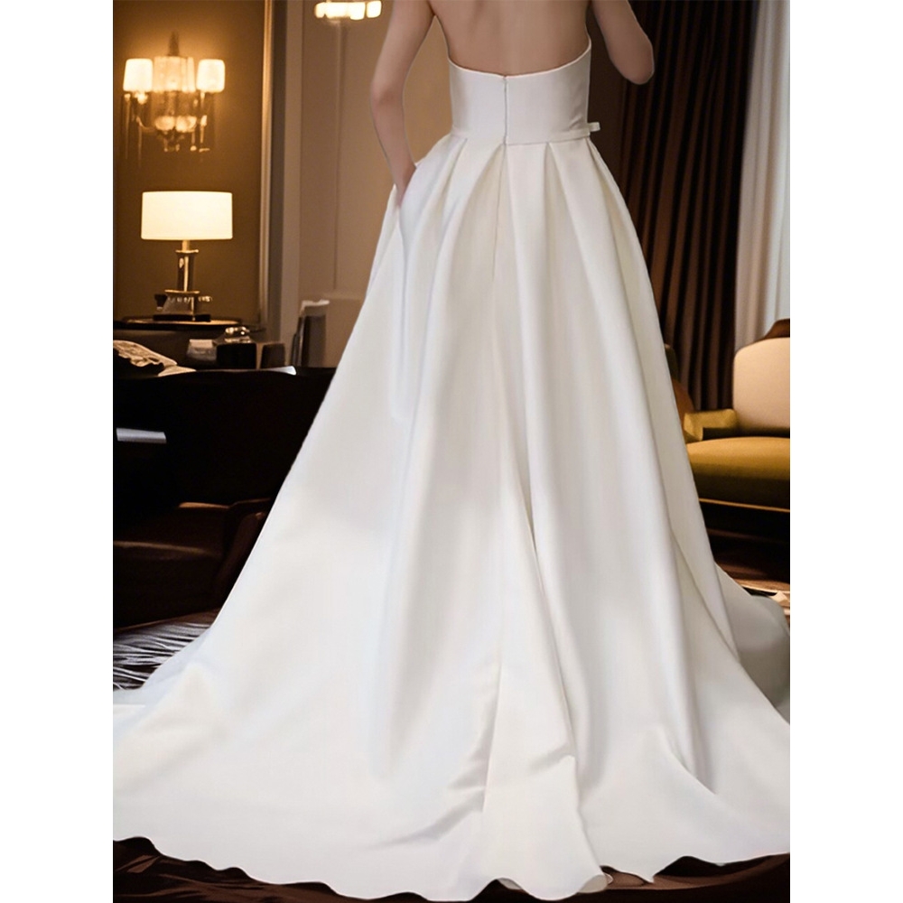 御创国际喜庆用品缎面婚纱2025新款新娘修身简约显瘦轻奢小众拖尾