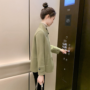 绿色小个子减龄双面羊绒呢大衣短款2025新款女装春秋翻领毛呢外套