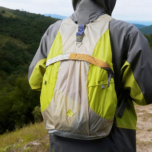 Snowline雪线TheOMU城市乐彩轻质双肩包撞色休闲包男女款旅行包
