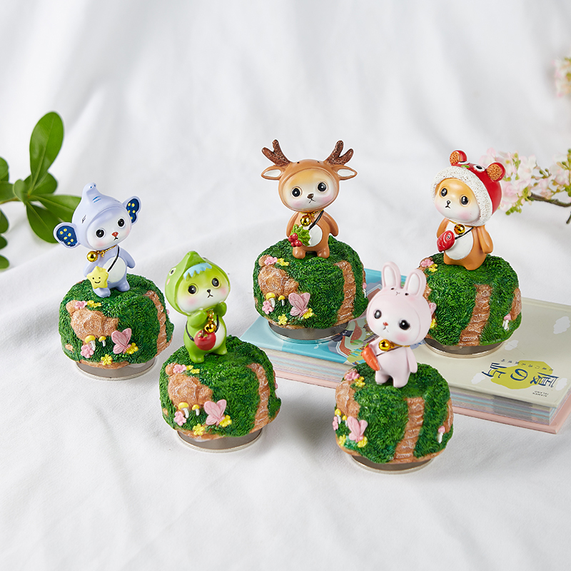 创意可爱卡通小女孩旋转音乐盒