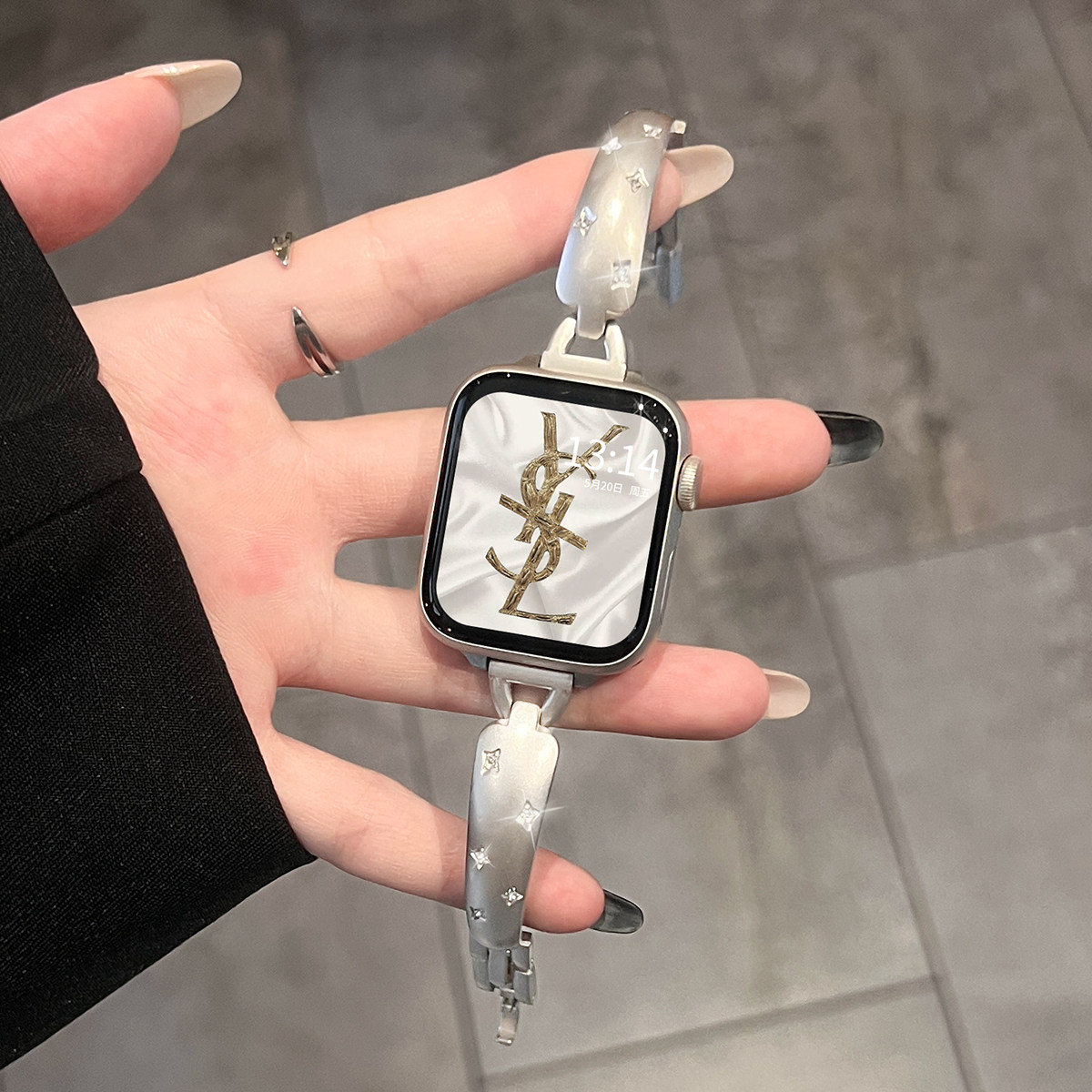 适用iwatchs11手表带金属applewatchs10夏季新品苹果s9女生韩系表链8夏天透气腕带se老钱风7女款高级感手链款