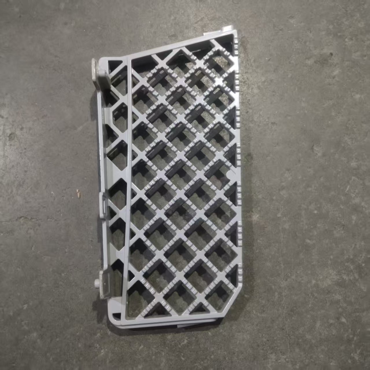 适用于豪沃TH7轮眉翼子板上车踏板 防滑板左下第二块,汽车零部件/养护/美容/维保,其他,淘宝优惠券,粉丝福利购,淘宝优惠卷