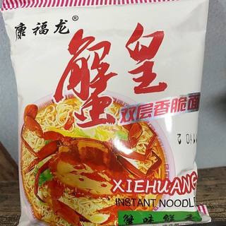 康福龙蟹皇胡椒牛排雅鲜双层香脆干吃面网红方便面零食小吃蟹黄面