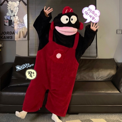 情侣珊瑚绒连体睡衣女款冬季加绒加厚连帽睡袍家居服2025新款丑鱼