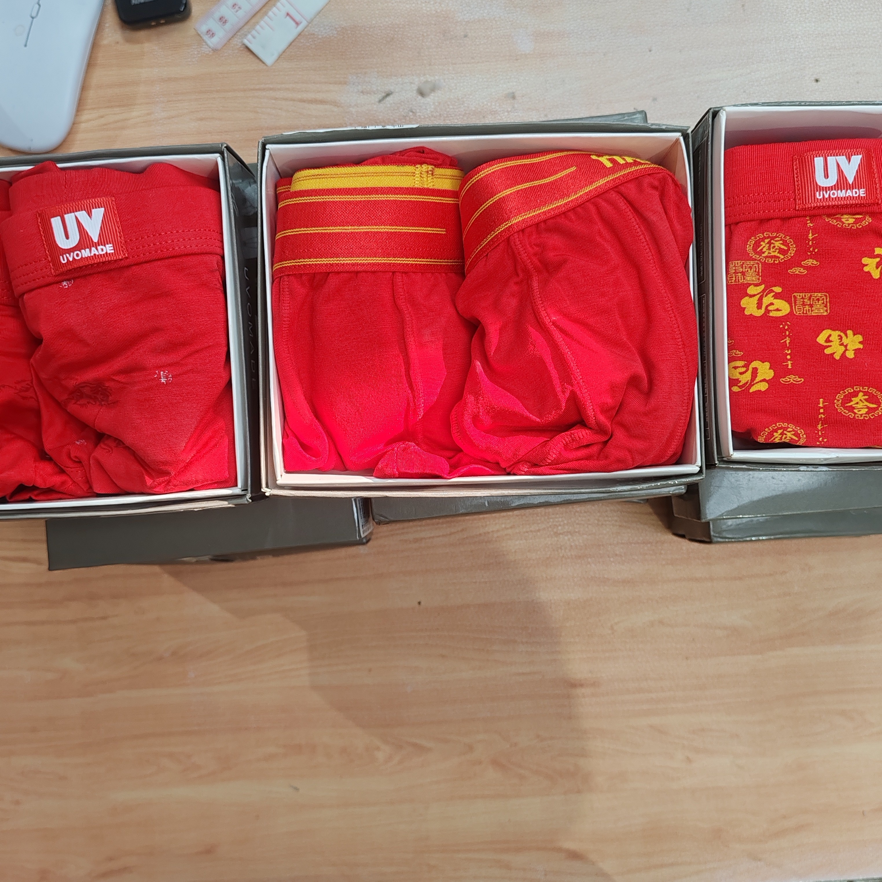 清版  UV品牌小码L码红色一盒两条  90-115斤,女士内衣/男士内衣/家居服,男平角内裤,淘宝优惠券,粉丝福利购,淘宝优惠卷