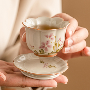 手绘小雏菊花瓣杯中式陶瓷茶杯主人杯女士专用高档防烫喝茶品茗杯