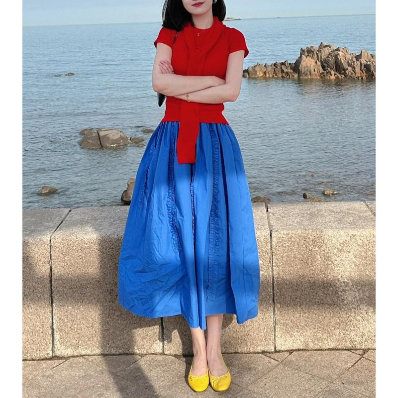法式赫本风高级伞裙女夏季蓝色半身裙多巴胺港风半身裙