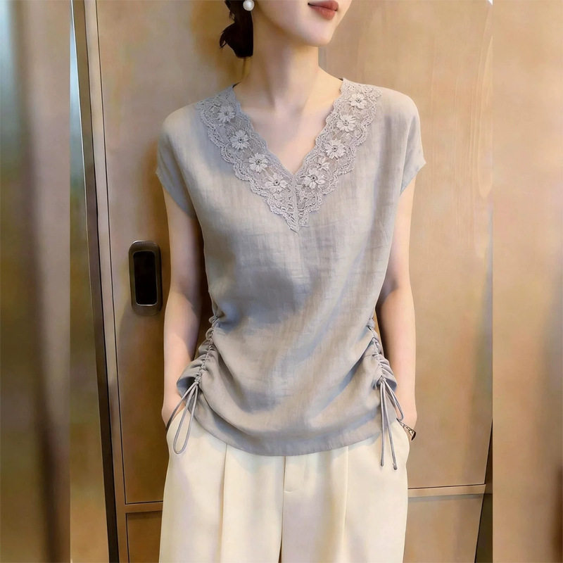韩版法式V领蕾丝上衣女新款通勤风别致绝美灰色衬衫2026夏新款