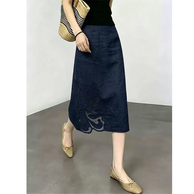 藏青色蕾丝拼接半身裙女2026夏季新款显瘦洋气时尚a字裙百搭半裙