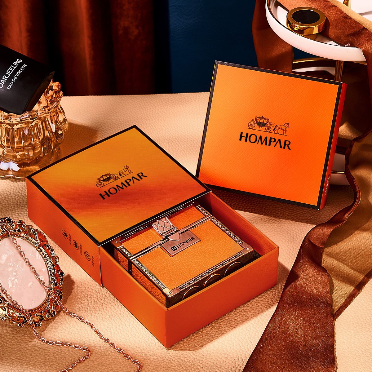 韩贝儿奢宠皮包亮彩丝绒口红哑光显色套装小香包链条礼盒三支装,彩妆/香水/美妆工具,唇膏/口红,淘宝优惠券,粉丝福利购,淘宝优惠卷