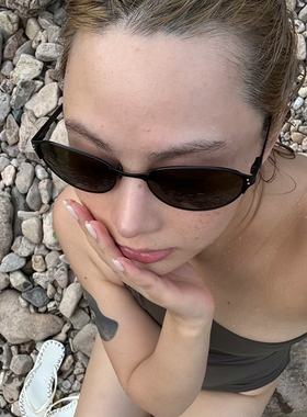 酉事2025新款时尚金属防晒猫眼太阳镜女欧美ins网红辣妹个性墨镜