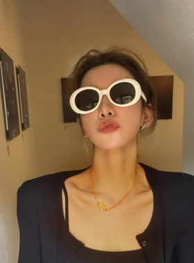 欧美ins椭圆白色墨镜网红街拍男