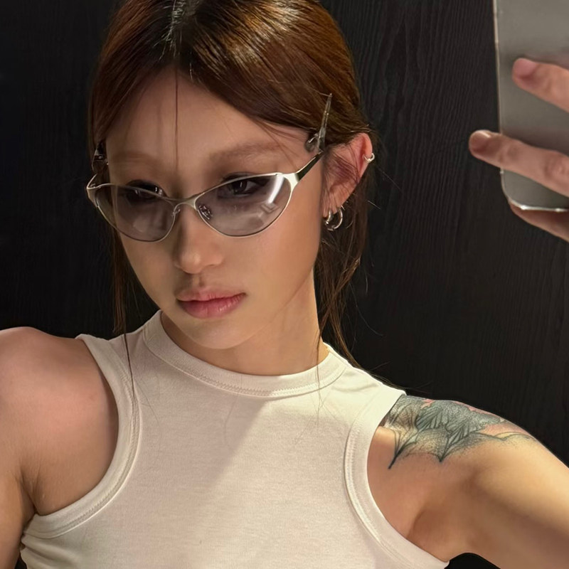 墨镜美式复古金属猫眼浅水银太阳眼镜女款户外度假防紫外线墨镜男