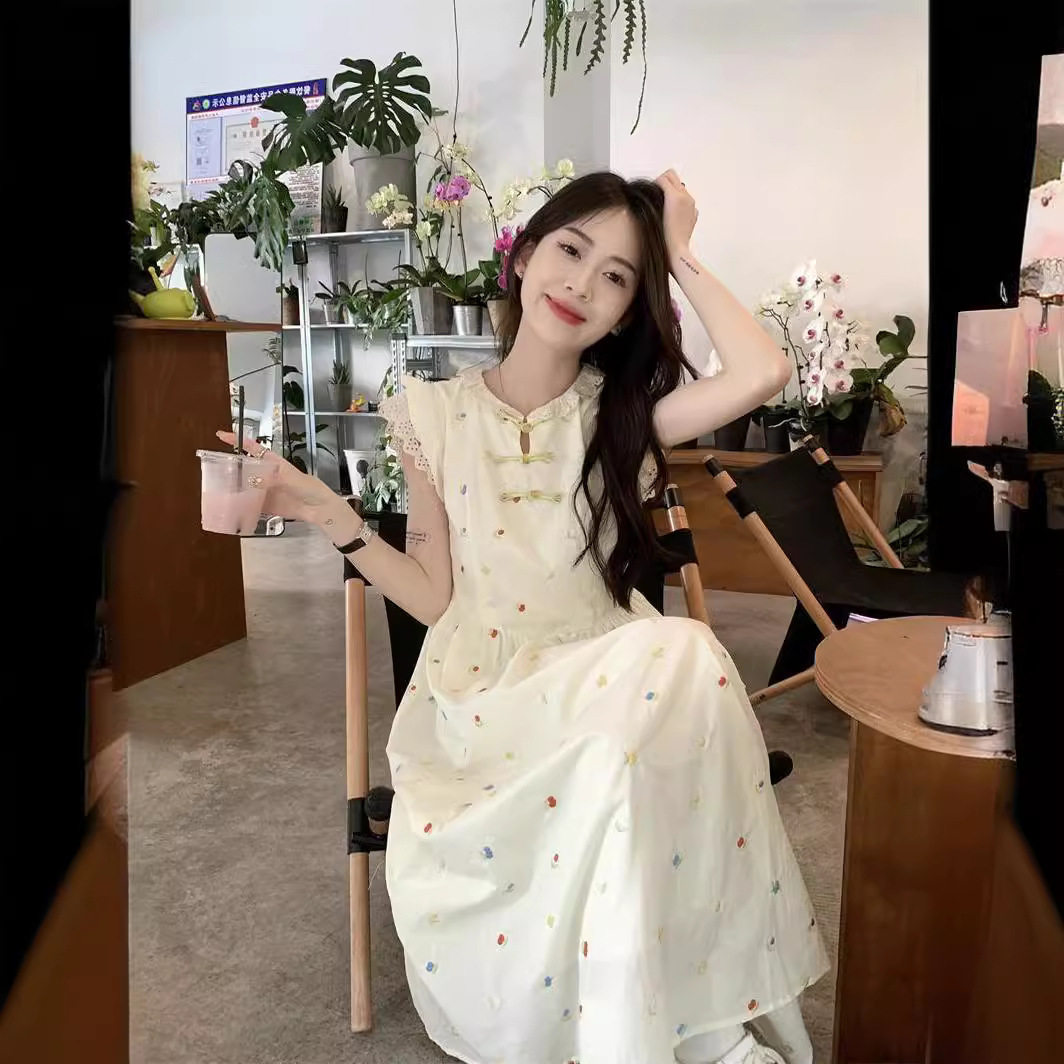 小个子碎花盘扣连衣裙女