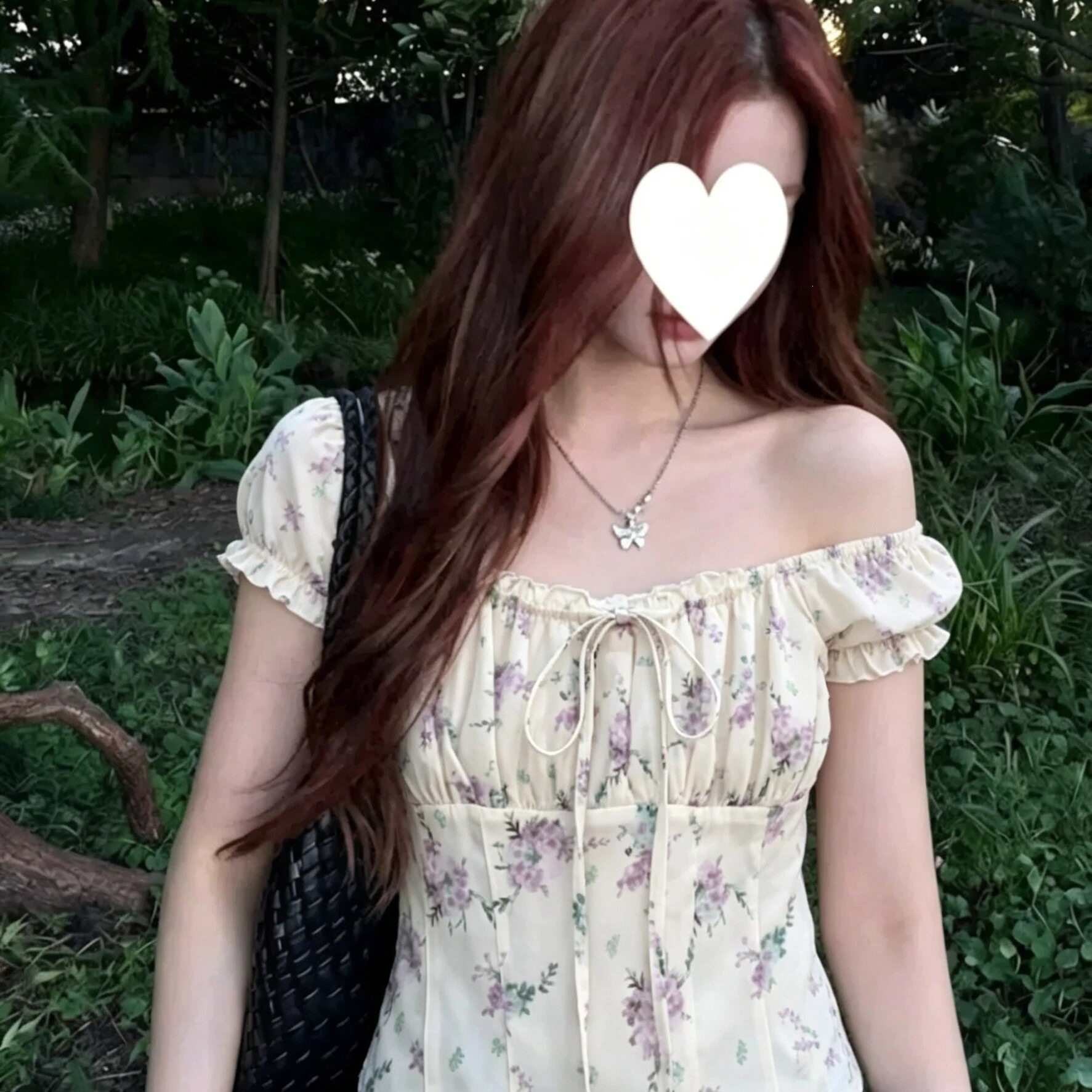 法式甜美碎花泡泡袖方领