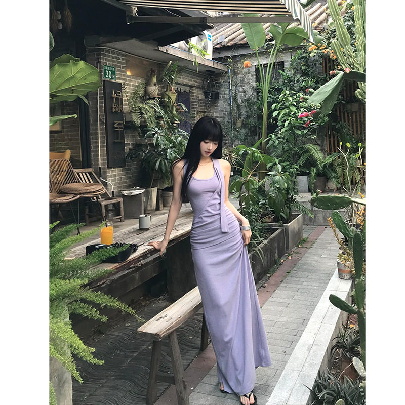 女夏季收腰挂脖吊带露后