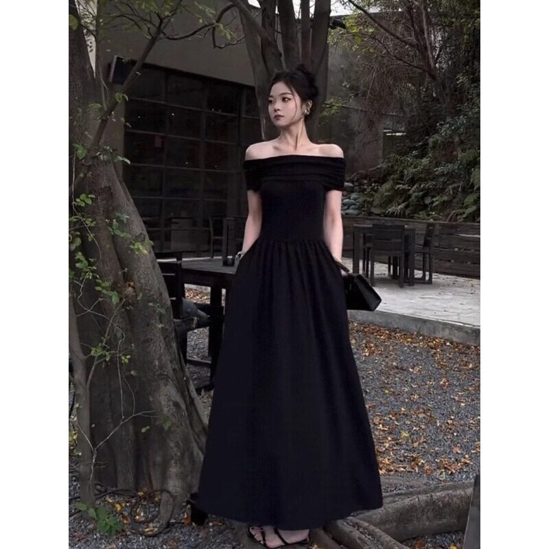 668#两穿黑色一字肩连衣