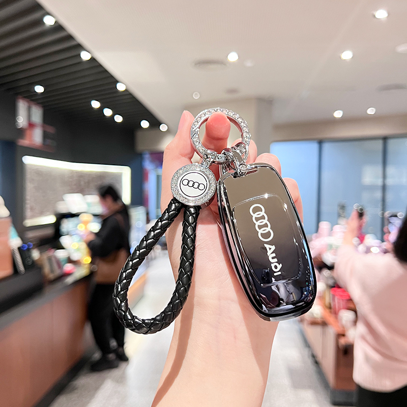 适用新款奥迪A4L车钥匙套Q5L高档Q7 A3 A6L A7 A8 Q2l Q3包扣壳女