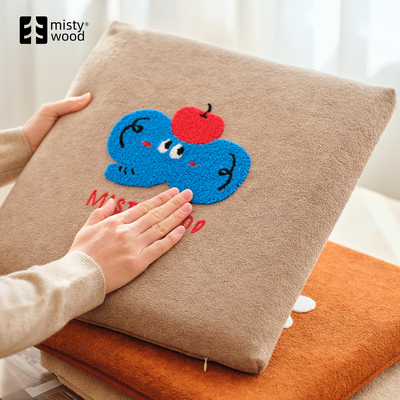 可爱动物刺绣坐垫慢回弹