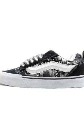 VANS范斯Active面包鞋黑白报纸