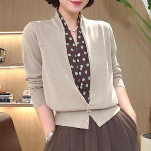 时尚气质波点假两件妈妈衬衫女秋季新款宽松显瘦百搭长袖V领上衣