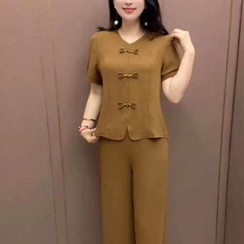 时尚洋气盘扣妈妈套装宽松薄款女