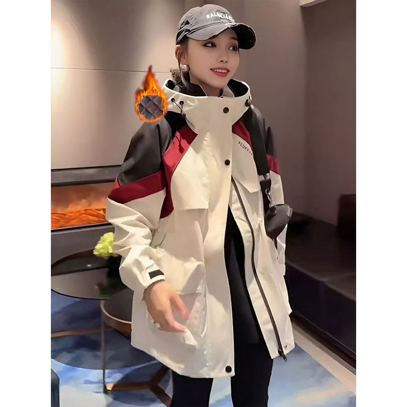 时尚设计感拼色夹克外套女士2024冬季新款宽松大码加厚棉服冲锋衣