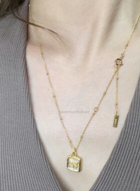 周雨彤同款蝴蝶之忆项链夏日精致轻奢浮雕设计感方牌贝母锁骨链