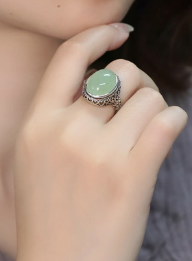 925银新中式和田玉蛋面镂空戒指