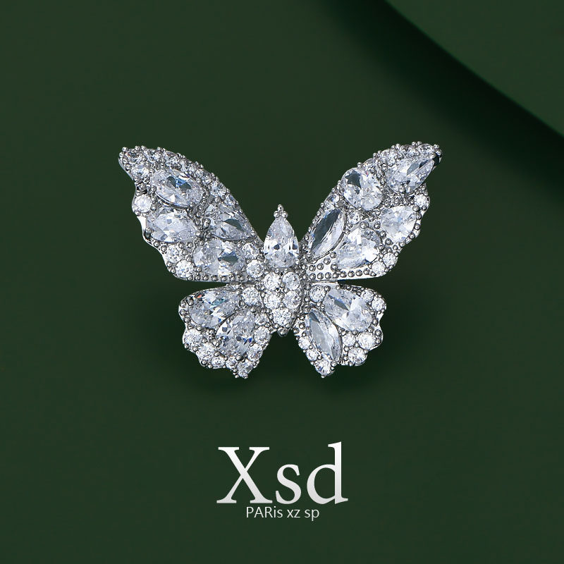 银色璀璨蝴蝶胸针高档女轻奢高级感西装别针时尚胸花精致百搭饰品,饰品/流行首饰/时尚饰品新,胸针,淘宝优惠券,粉丝福利购,淘宝优惠卷