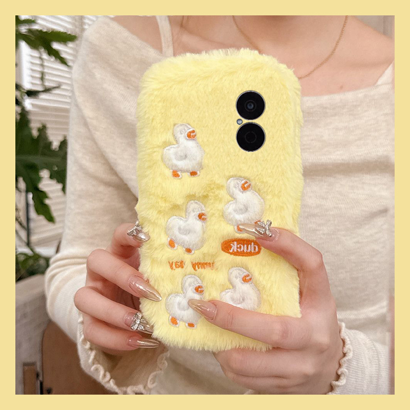 手机壳秋冬毛绒可爱卡通毛茸茸刺绣小鸭子