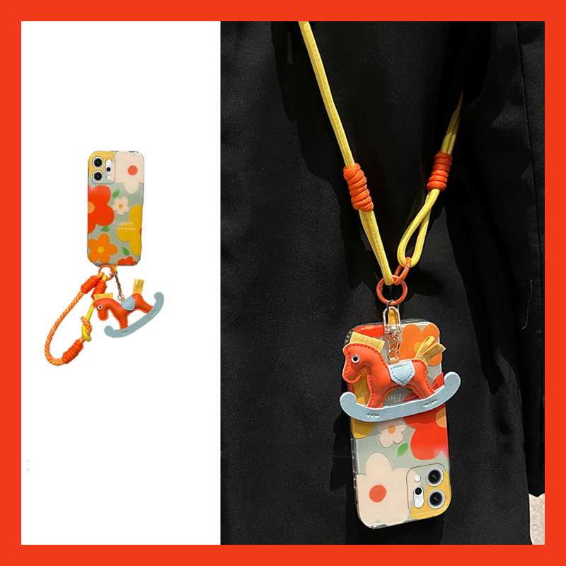 手机壳硅胶ins风彩色花朵带木马挂件手链