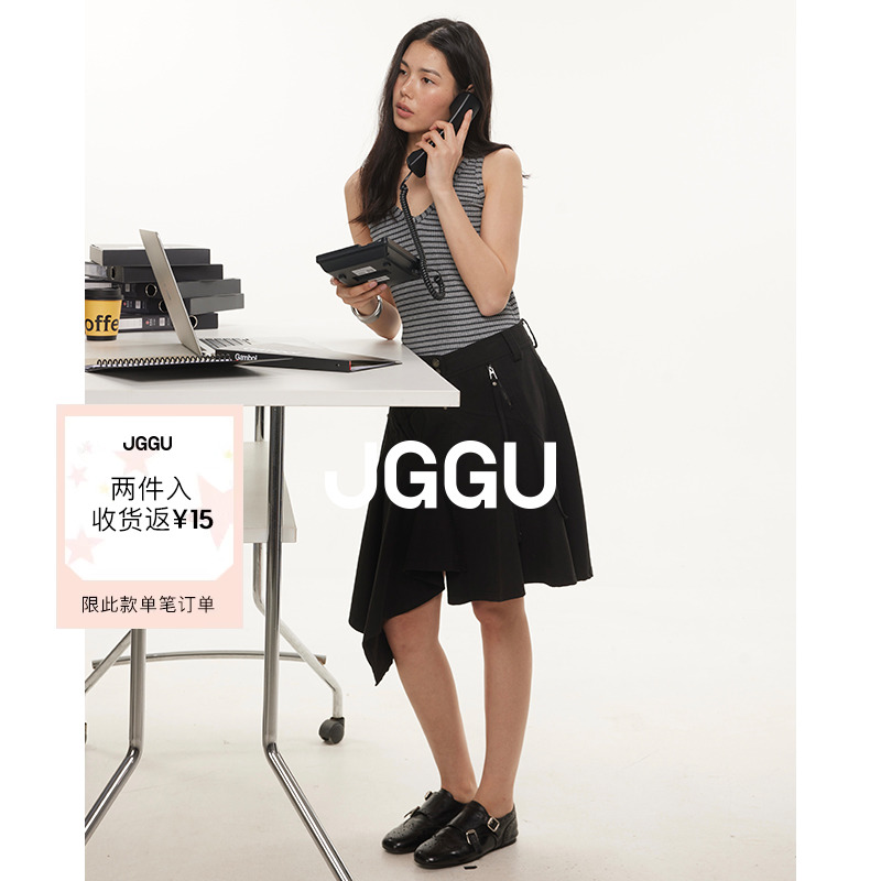 晶咕黑标JGGU【jennei私服】时髦辣妹搭扣高弹设计感针织连体衣