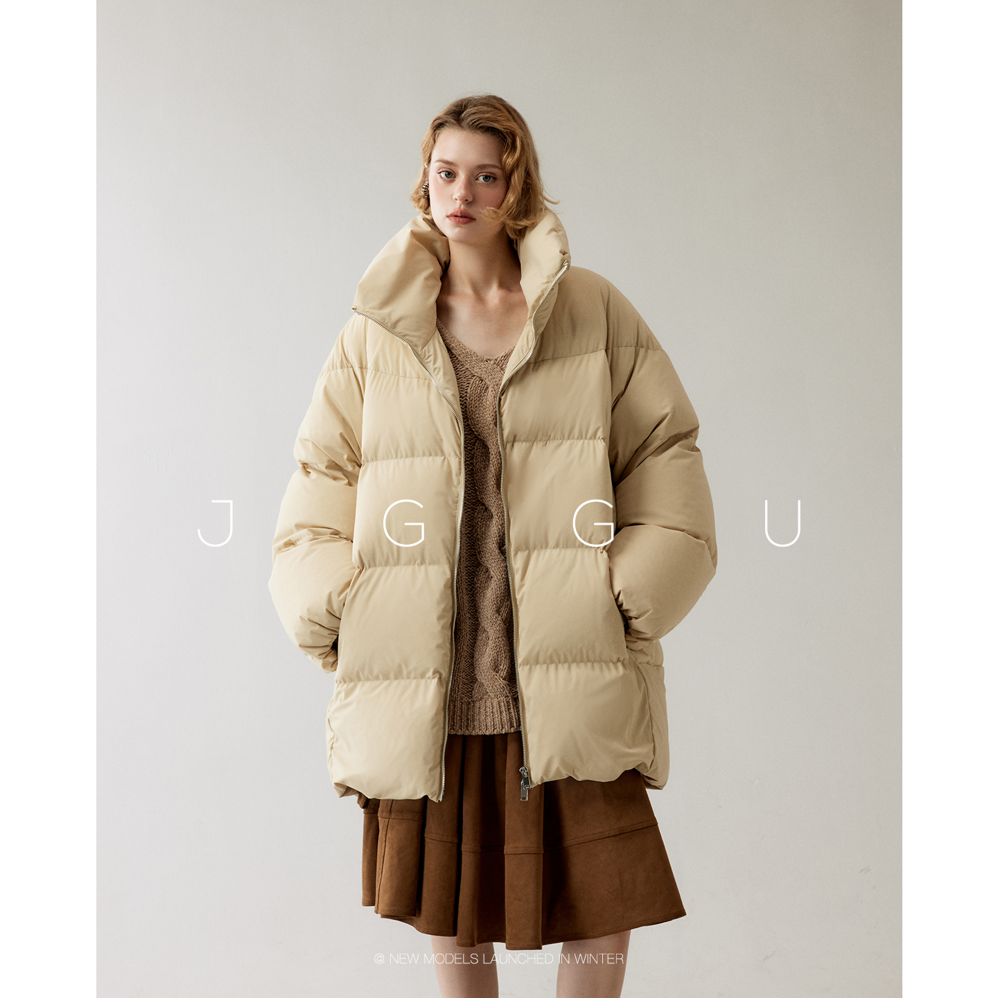 晶咕黑标JGGU【牧雪】高级仿皮感面料立领中长款白鸭绒羽绒服女冬