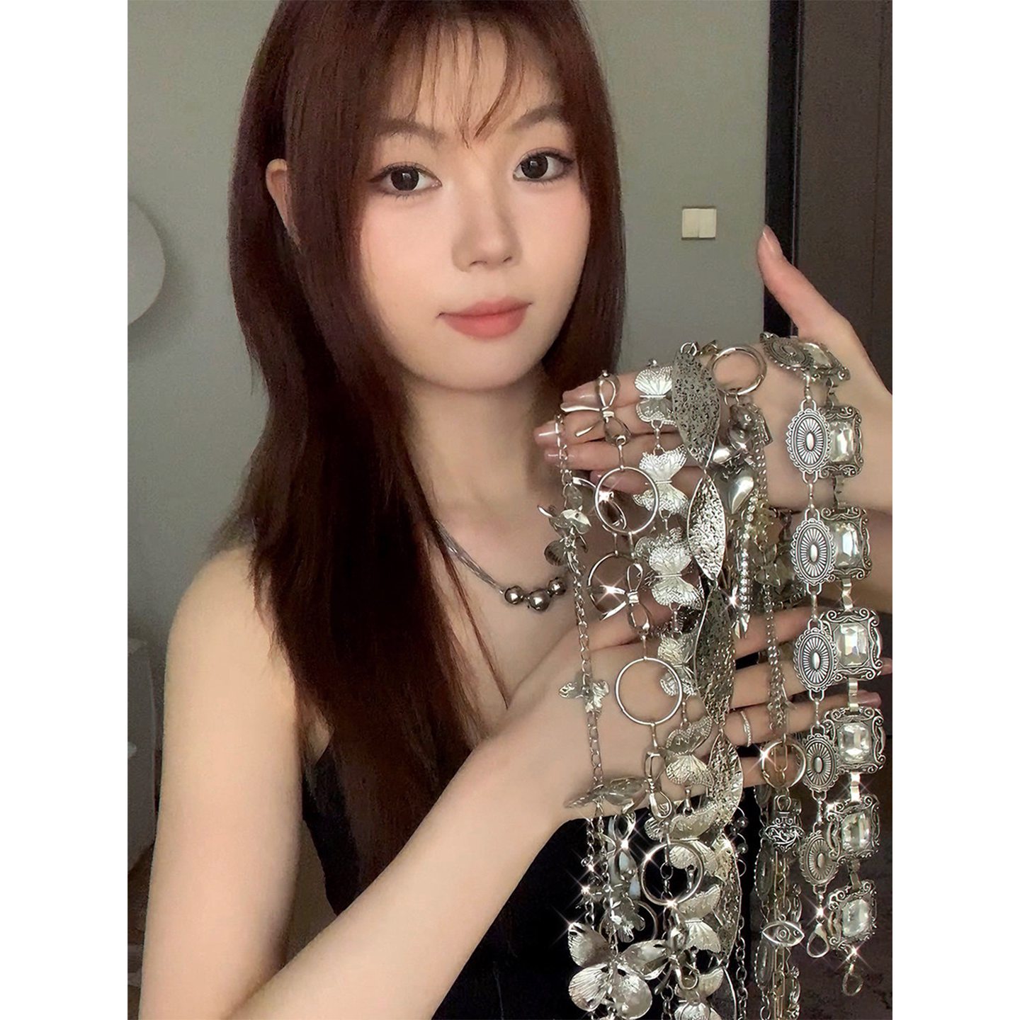 金属银色蝴蝶腰链女2026新款爱心拼接镶水钻轻奢链条配裙子细腰带