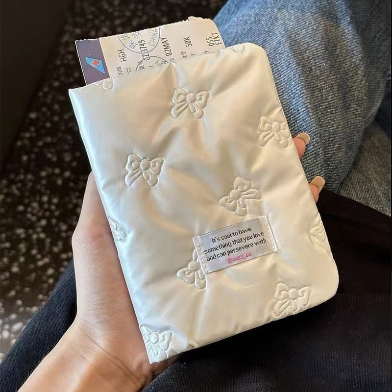 韩版少女粉蝴蝶结护照夹ins可爱多功能出国旅行机票证件卡套收纳
