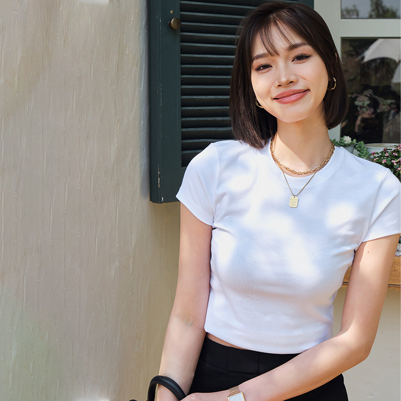 短袖t恤女2023新款短款正肩白色夏季薄款修身显瘦韩版设计感纯棉t